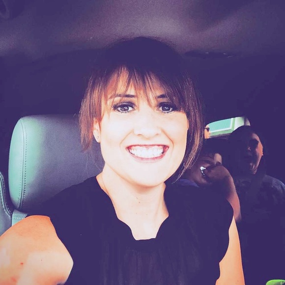 Meet your Posher, Bridget - Picture 3 of 5